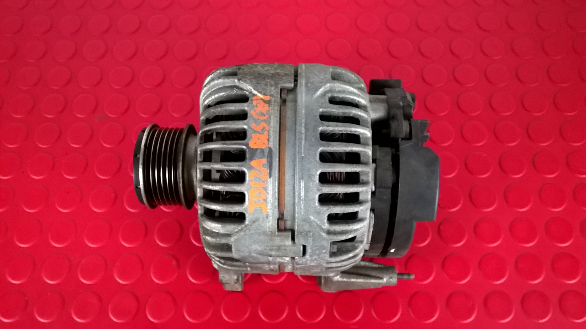 Peça - Alternador - 028903028E / 0124515010 [Seat Ibiza 6J Sc]