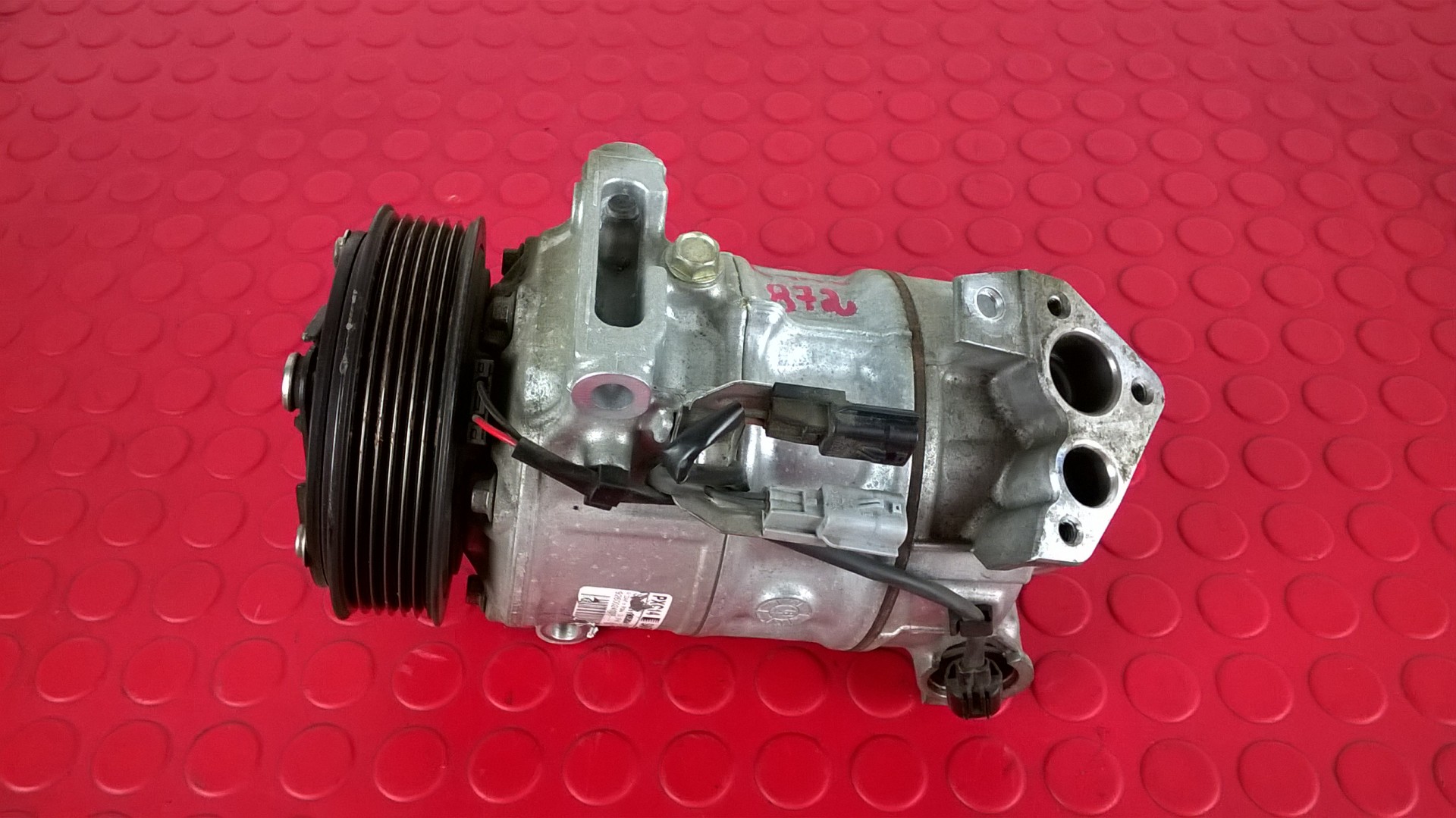 Peças - Compressor Ac - 926002410R [Dacia Lodgy]