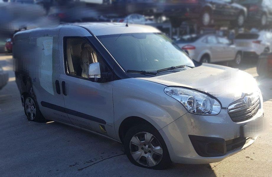 Peças - Frente Completa - Opel Combo 1.3Cdti 90Cv - 2016